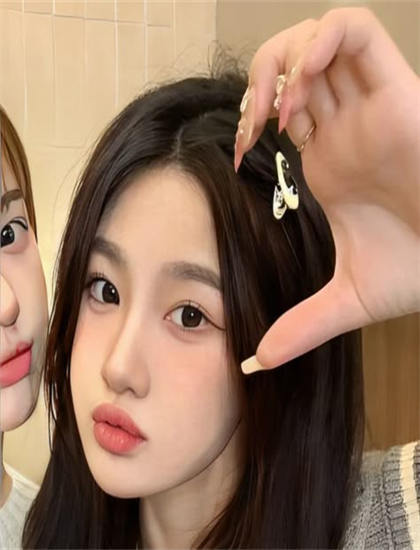 文化研究《女朋友》：探索历史记忆与文化认同的建构 思考文化传承与创新的路径